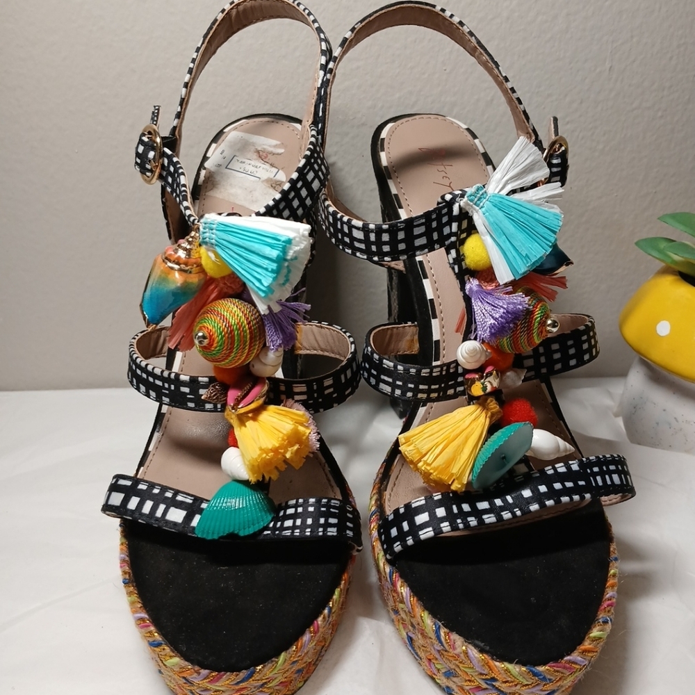 Betsey Johnson Black Multicolor Tassel Platform Heels Shoes Womens Sz 7 EUC Fun - Picture 2 of 13